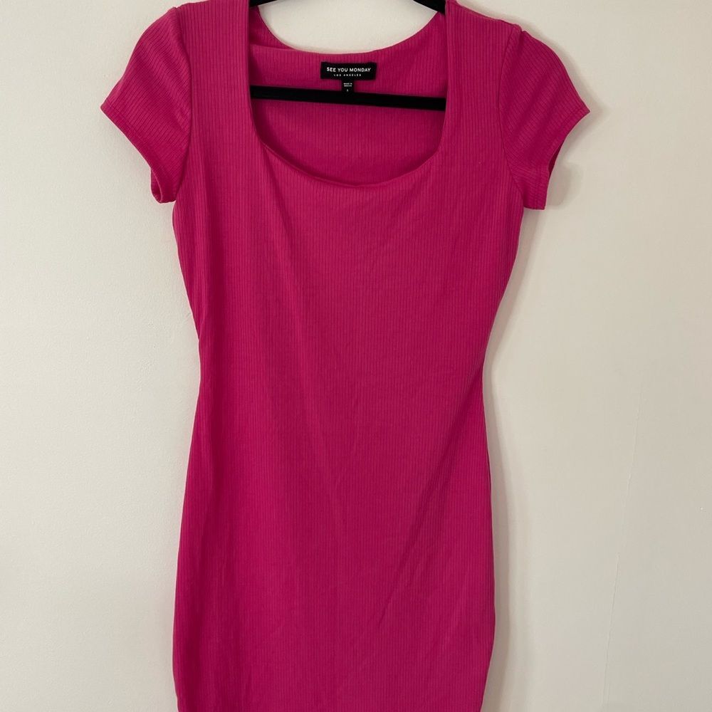 See you Monday body-con ribbed Dress below the knee size large NWOT